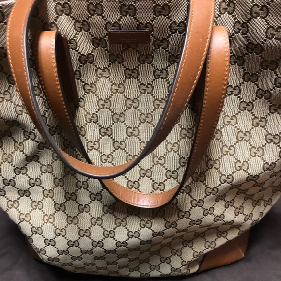 Oversized Gucci Travel Tote - Picture 2 of 9